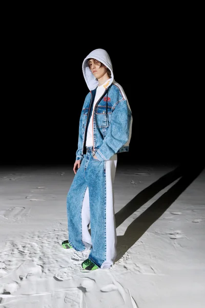 Look 28